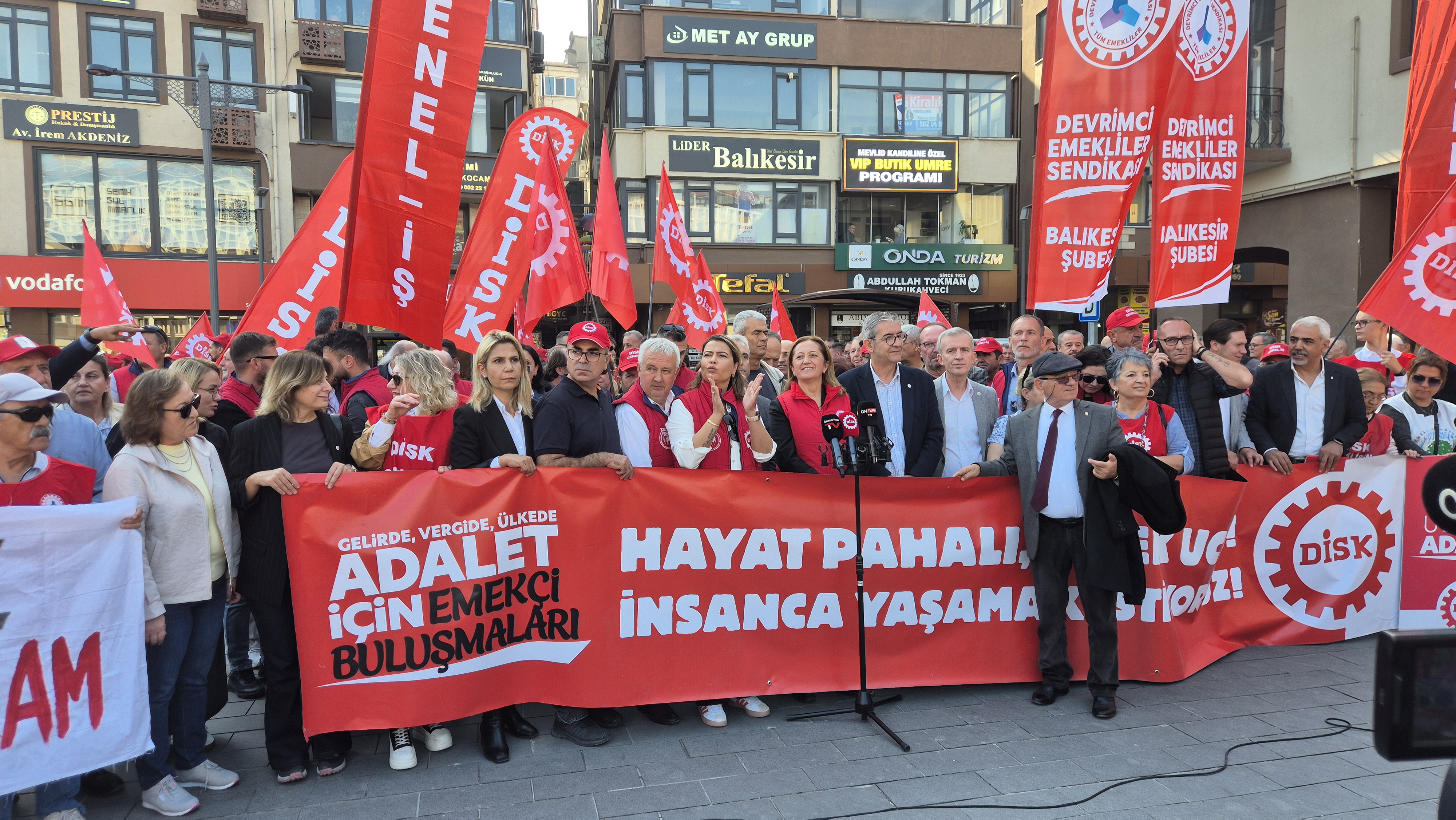 DİSK Genel Başkanı Çerkezoğlu Balıkesir’de: “Gelirde ve Vergide Adalet İstiyoruz”