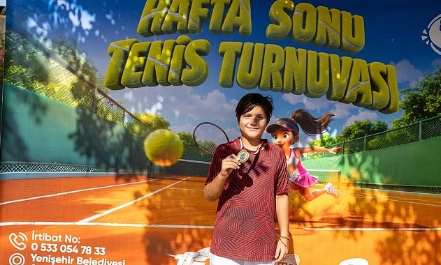 Yenişehir’de 110 genç tenisçi kortlarda buluştu