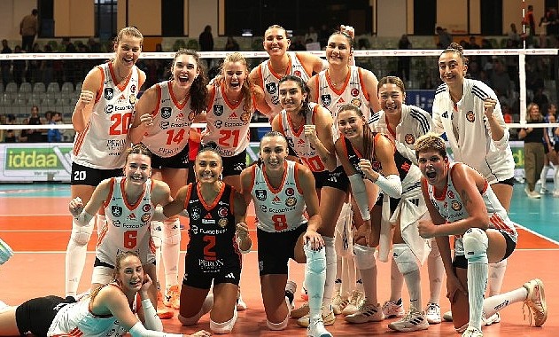 Eczacıbaşı Peron İstanbul, 2-0 geriden gelerek Nilüfer Belediyespor’u 3-2 mağlup etti