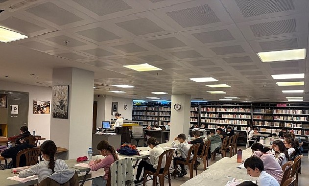 Efes Selçuk Belediyesi’nden Öğrencilere TYT ve LGS Desteği