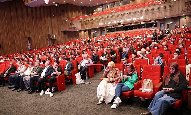 Prof. Dr. Erhan Afyoncu: “Geçmiş, geleceği inşa etmek için okunmalı”