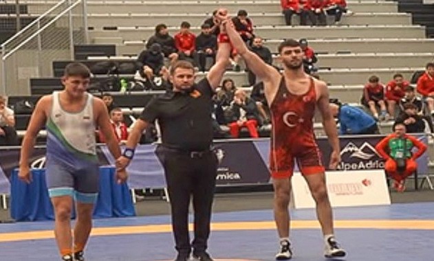 Muhammed Emin Uyumaz Balkan Şampiyonası’nda gümüş madalya kazandı