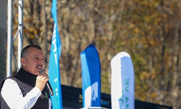 Kocaeli’de 9 kızıl geyik daha doğal yaşamla buluşturuldu