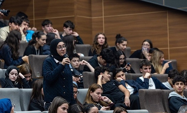 Başkan Büyükakın’dan gençlere kariyer tavsiyesi: Hatalar öğrenme fırsatıdır