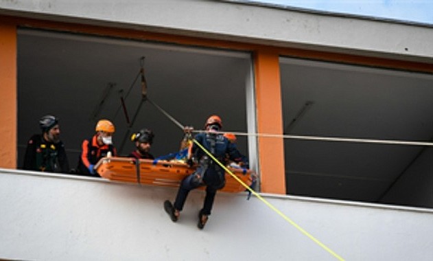 İzmir’de 43 ilçeyi kapsayan bölgesel deprem tatbikatı gerçekleştirildi