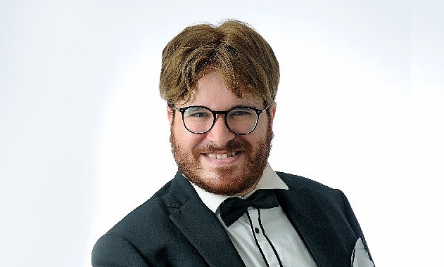 Tenor Sedat Can Öztoprak’tan Viyana Operası’nda tarihi başarı