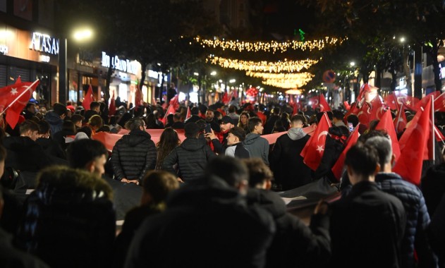 Balıkesir’de Cumhuriyet Bayramı Coşkusu Tüm Şehri Sardı