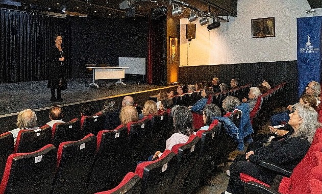 İzmir’de 3. Yaş Üniversitesi’nde yeni dönem başladı