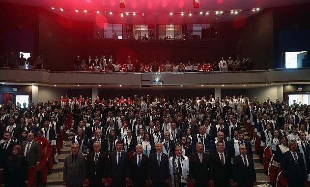DEÜ 2026-2027 Akademik Yılı’na Törenle Başladı